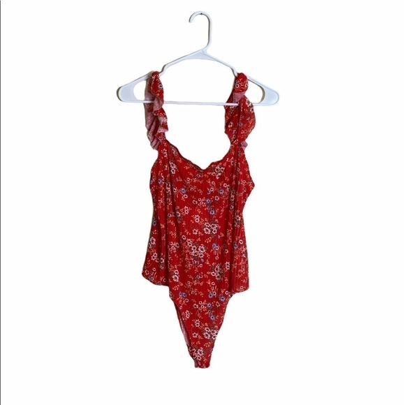 Socialite Flutter Red Floral Tank Top Bodysuit - Picture 3 of 7